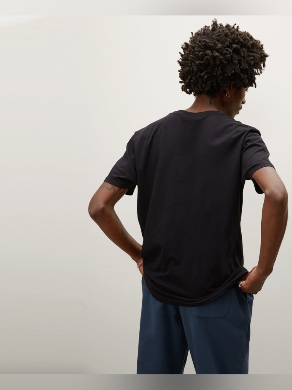 Everlane Uniform Organic Cotton Black Crewneck Tee Shirt Size Medium - Picture 4 of 12